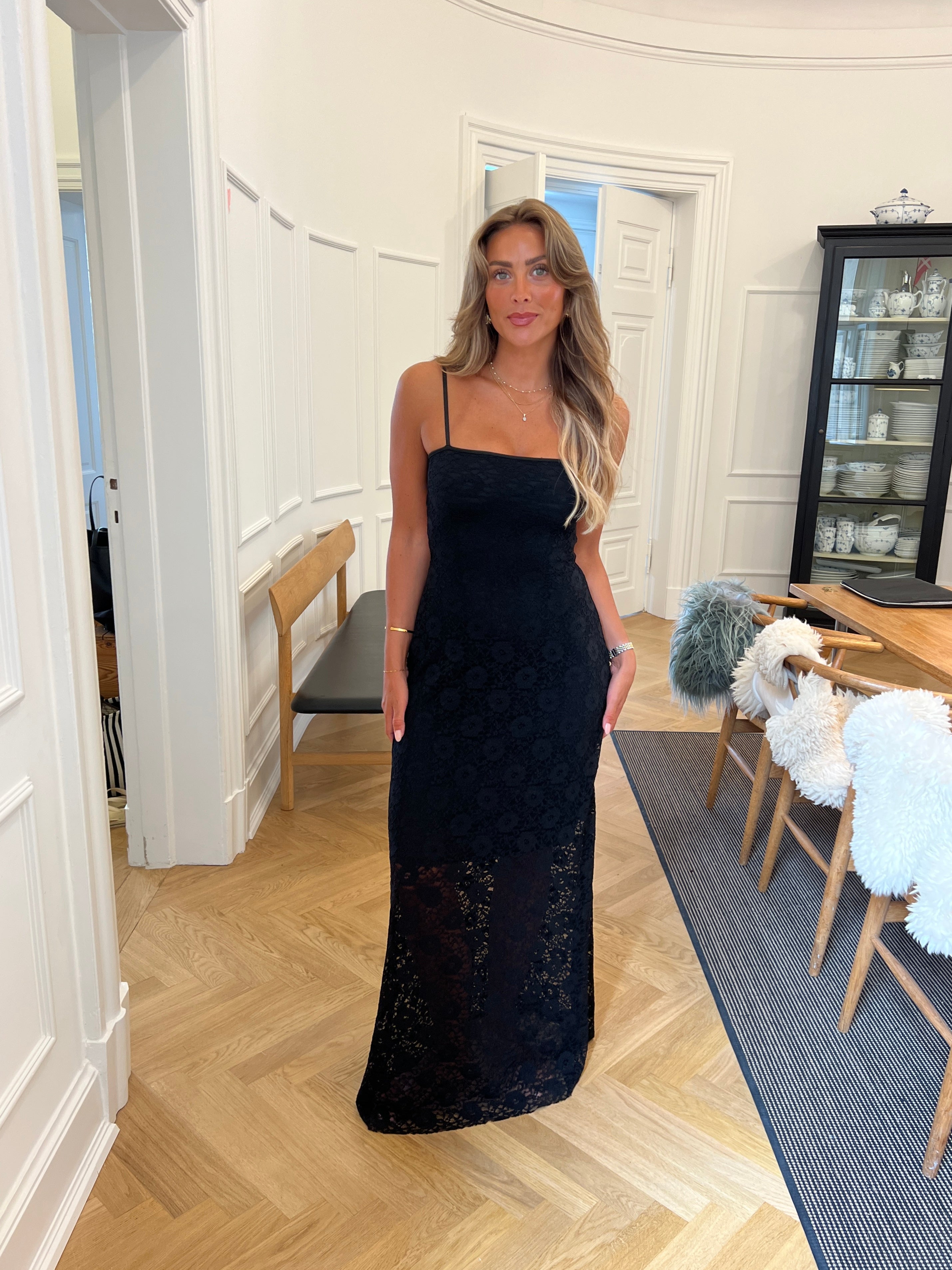 Oura maxi lace dress Black