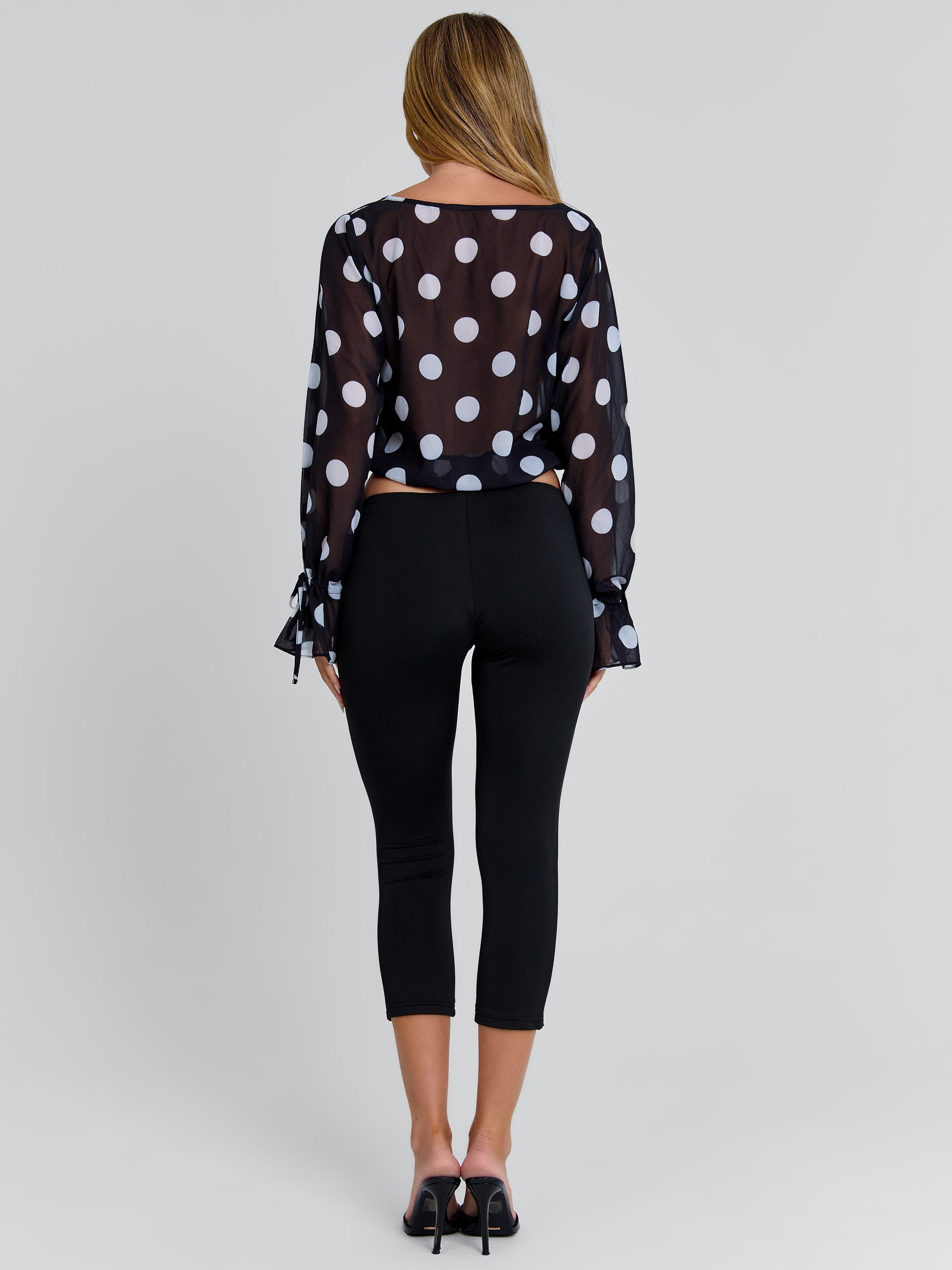 LUMAE CAPRI PANTS BLACK