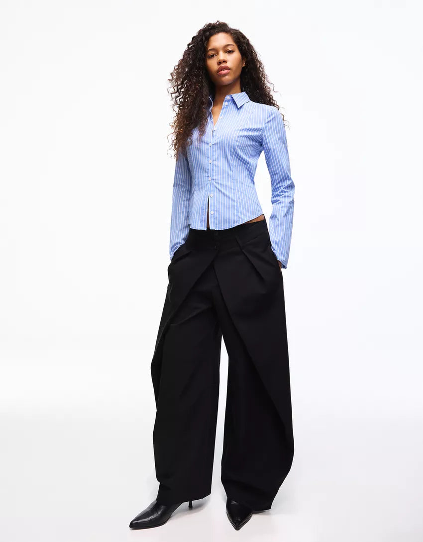 Fitted shirt with bell sleeves