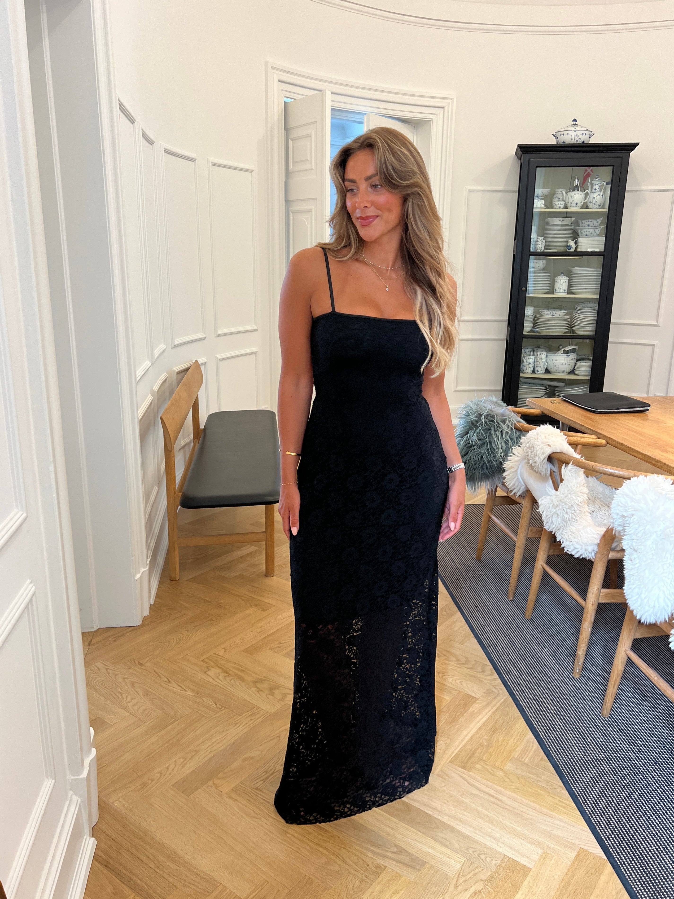 Oura maxi lace dress Black