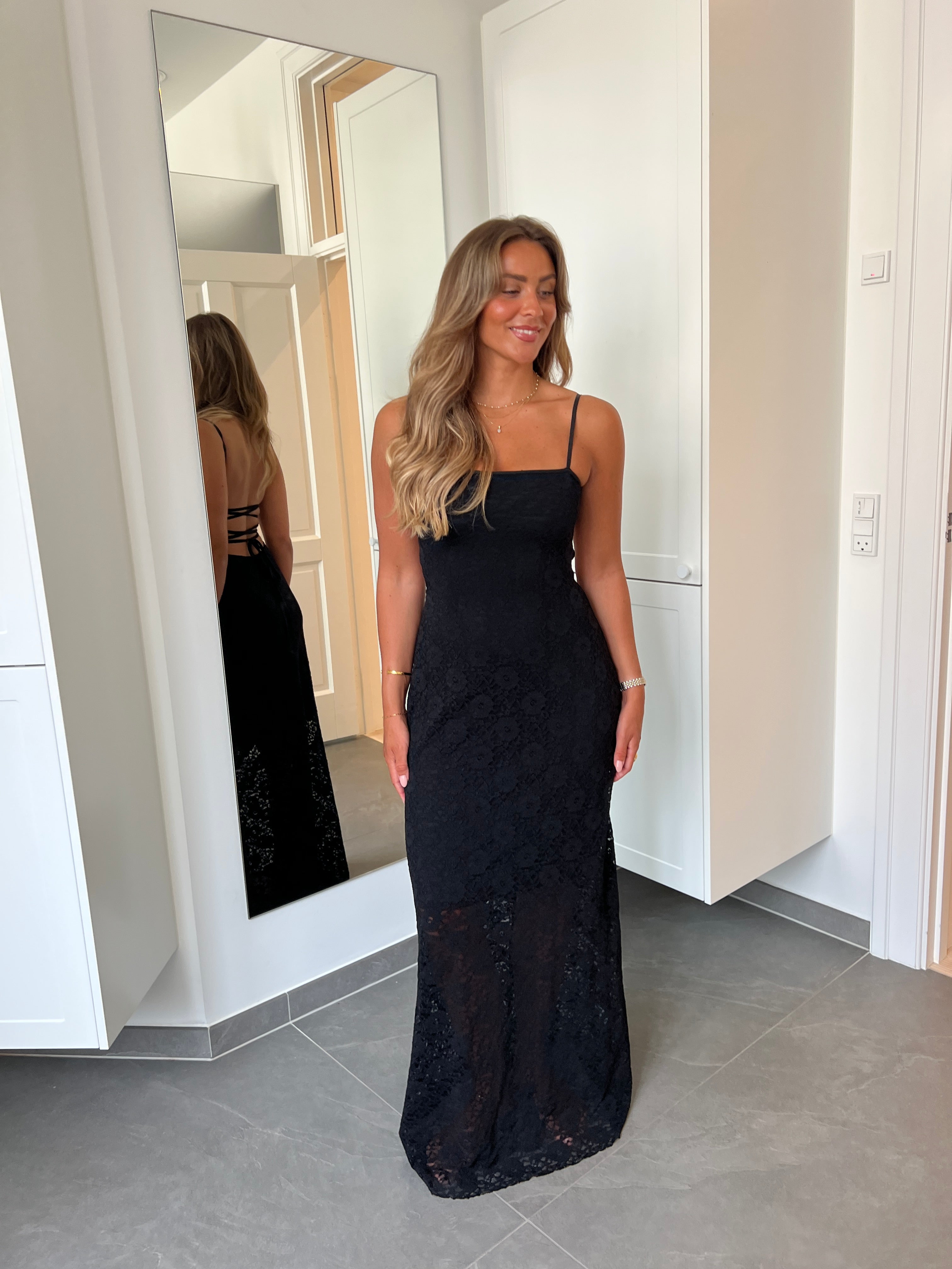 Oura maxi lace dress Black